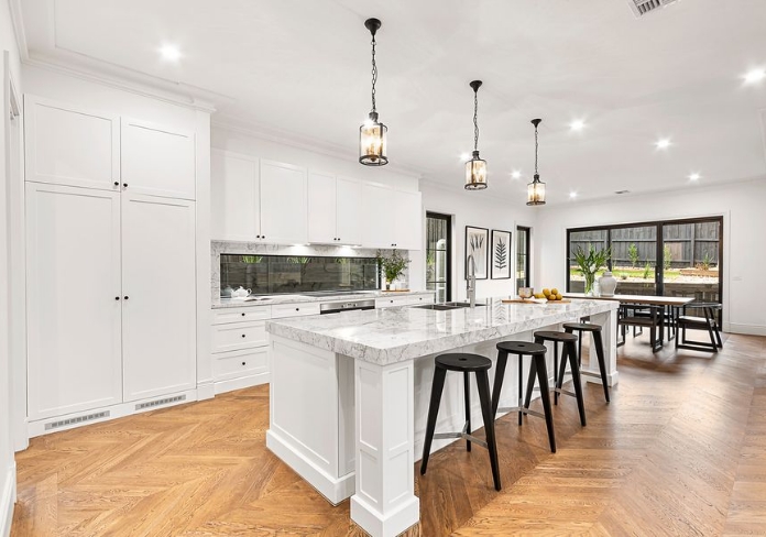 Traditional Kitchen Cabinets